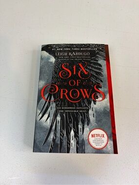 NEW Six of Crows by Leigh Bardugo Trade Paperback Novel softcover